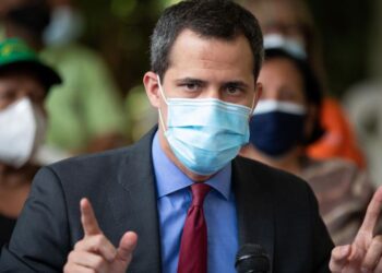 Guaidó pide reunificación de oposición para comicios presidenciales "libres"
