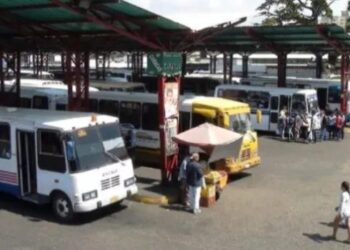 ¿Cuánto cuesta viajar por carretera al interior del país en época decembrina?