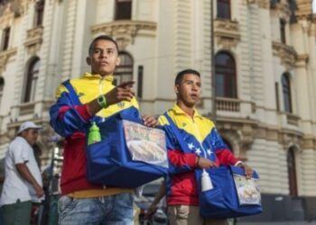 Carlos Scrull: Siguen entrando al Perú alrededor de 200 venezolanos diarios