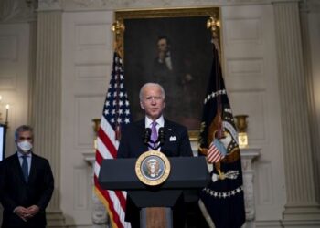 Estados Unidos advierte que Rusia "planea una ofensiva militar" contra Ucrania en 2022