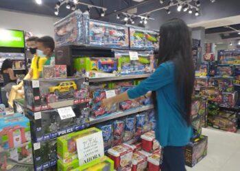 Aseguran que en algunos comercios duplicaron el precio de los juguetes