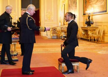 Lewis Hamilton fue nombrado Caballero por la realeza de Gran Bretaña