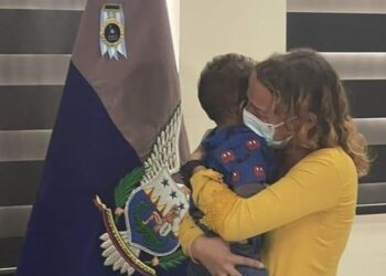 Madre venezolana se reencontró con su hijo raptado en Cali