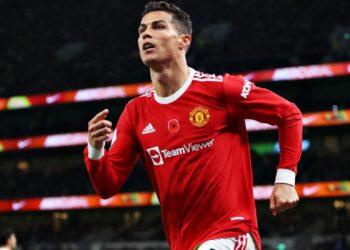 El Manchester United escala al sexto en la Premier League al vencer al Burnley