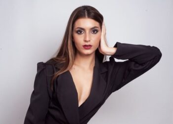 Stefany Ferraro protagoniza "Te llevo conmigo",el nuevo videoclip de Guaco