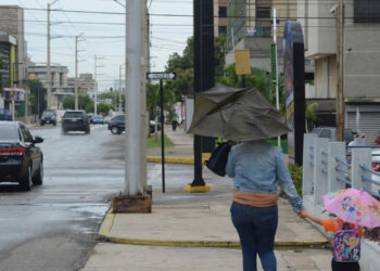 Continúan las lluvias con descargas eléctricas en el Zulia