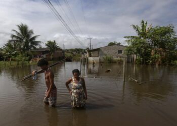 El papa expresa apoyo a afectados por inundaciones en Brasil