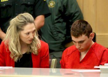 Jueza en EE.UU. niega aplazar la fase de sentencia al autor de la matanza de Parkland