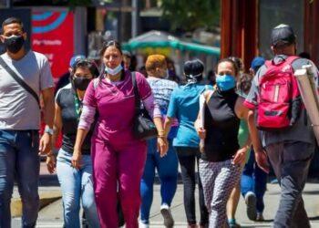 Expertos creen que Ómicron podría desatar cuarta ola de Covid en el país