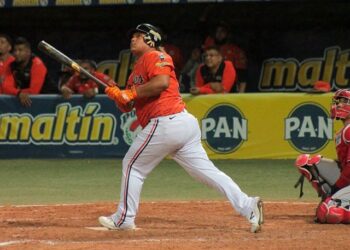 Willians Astudillo galardonado con el Jugador Más Valioso del Round Robin