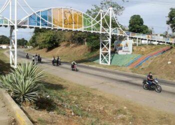 Un par de efectivos de Polipariaguán resultó con lesiones tras haber sido arrollado