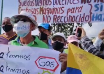 Docentes de Venezuela celebran su día en medio de necesidades