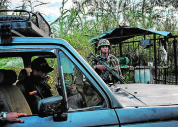 Violencia obliga a excombatientes a huir de frontera colombo-venezolana