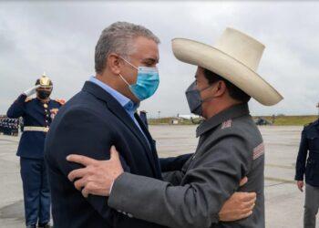 Castillo llega a Colombia para participar con Duque en el VI Gabinete Binacional