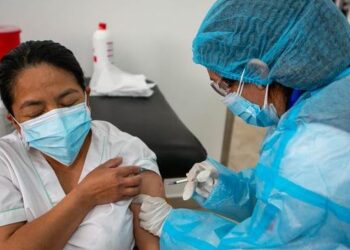 Ecuador se mantiene alerta por repunte de contagios de COVID-19