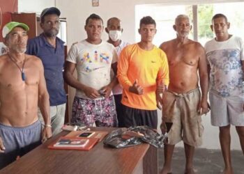 Localizaron con vida a tripulantes de embarcación que había desaparecido al salir de La Guaira