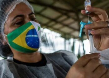 Los positivos por Covid se multiplican en Brasil