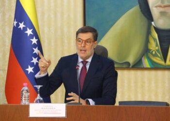 Oficialismo exige a EE.UU. devolución de sedes diplomáticas