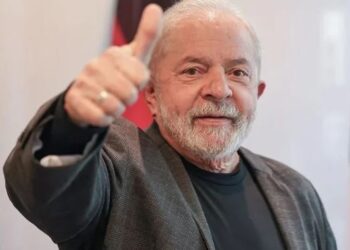 Lula dice que si llega al poder gobernará con jóvenes