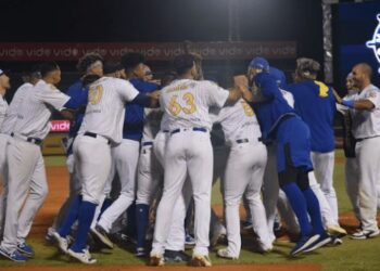 Magallanes se metió en la Gran Final de la LVBP, tras aplastar a Leones en casa