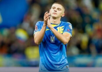 Everton fichó al ucraniano Mykolenko