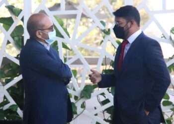 Gobierno de Venezuela recibió a nuevo embajador de Perú