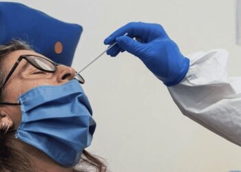 Estado venezolano exhortó a centros de salud privados reportar los resultados de las pruebas de Covid-19