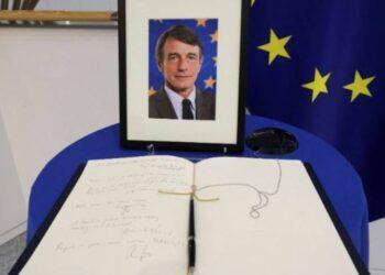 Muerte de Sassoli une a políticos del Parlamento Europeo