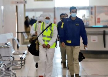 Chile deportará a cuatro venezolanos porque atracaron a policía