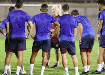 Pekerman oficializó su primera convocatoria como entrenador de la Vinotinto