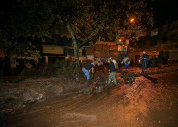 Asciende a 18 la cifra de muertos por un aluvión en la capital de Ecuador