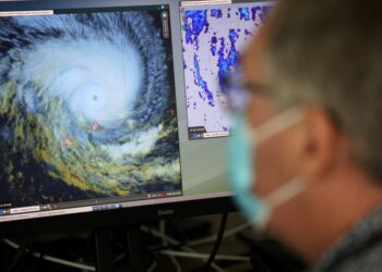 El ciclón Batsirai golpea la costa este de Madagascar