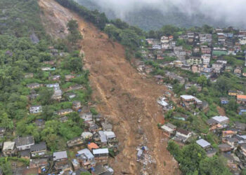 Deslaves causan cerca de 100 fallecidos en Brasil