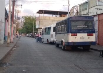 Transportistas se ven obligados a reubicar las paradas en las tardes por prevención