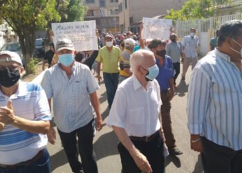 Gobierno estadal concederá reunión a jubilados tras protesta de este jueves