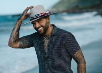 Luis Fernando Borjas estreno su nuevo tema "La Miraíta"