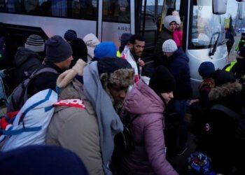 Acnur: los refugiados ucranianos son ya más de 368.000