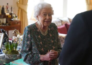 Reina isabel II