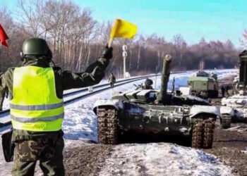 Retirada militar rusa de frontera con Ucrania llevará "tiempo", afirma el Kremlin