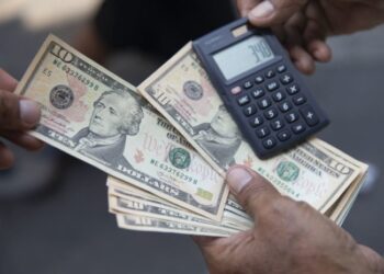 Transacciones en divisas tendrán un impuesto de hasta el 20%