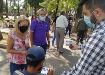 Sectores gremiales se unieron a volanteo de apoyo al movimiento Salvemos Venezuela