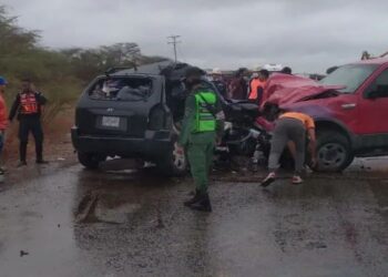 Choque de vehículos dejó dos muertos en Clarines
