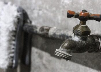 Tuberías de agua en Venezuela pasan 65 % del tiempo vacías, según ONG