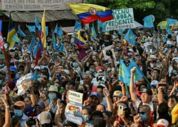 La izquierda galopa hacia las elecciones en Colombia
