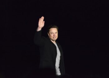 Elon Musk anunció que el primer vuelo de Starship podría ser en marzo