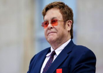 Elton John se solidarizó con el pueblo ucraniano, tras invasión rusa