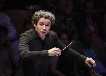 Gustavo Dudamel y Ricky Martin celebrarán los 100 años del Hollywood Bowl