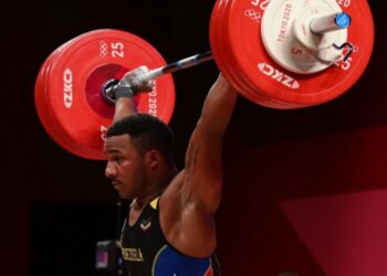 Liderados por Julio Mayora, pesistas venezolanos buscarán cupos a los CAC en Cuba