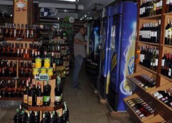 Licoreros esperan que las ventas sigan aumentando para Carnaval (+Fotos)