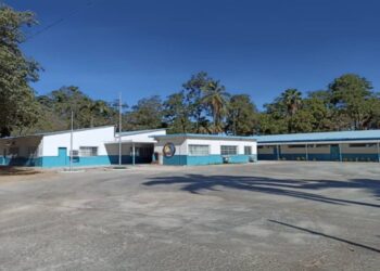 Personal de la escuela de Pertigalete tiene 18 meses sin cobrar sus salarios